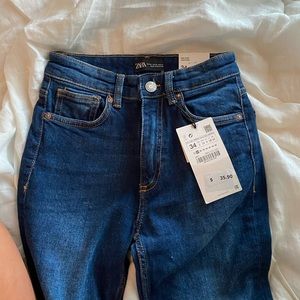 NWT Zara Mid-Rise Cropped Jeans
